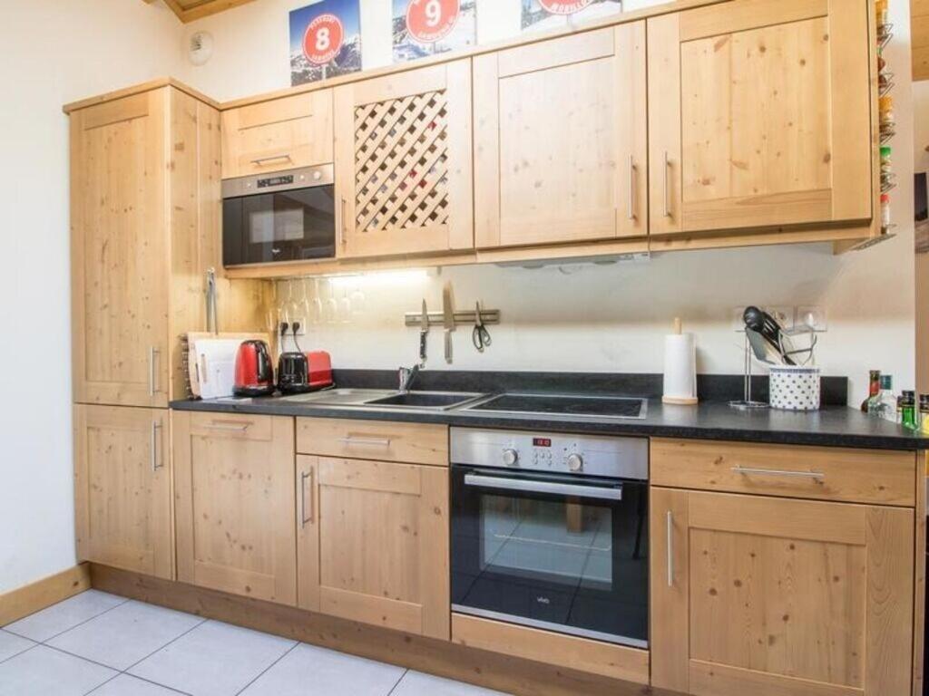 Modern 3 Bed Penthouse Apartment, Balcony & Garage, Close To Village & Ski Bus Samoens Exterior photo